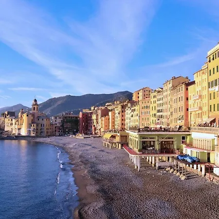 3 Bedroom Awesome In Camogli
