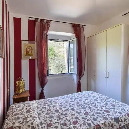 Holiday home 3 Bedroom Beautiful In Camogli