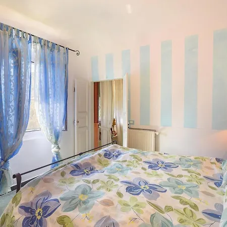 3 Bedroom Awesome In Camogli * Camogli